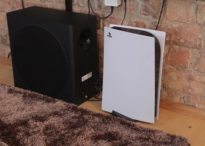 Mini Cinema & Movie With Ps5 * リガ