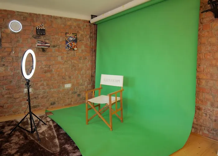 Mini Cinema & Movie With Ps5 * リガ