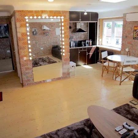 Mini Cinema & Movie With Ps5 Apartment